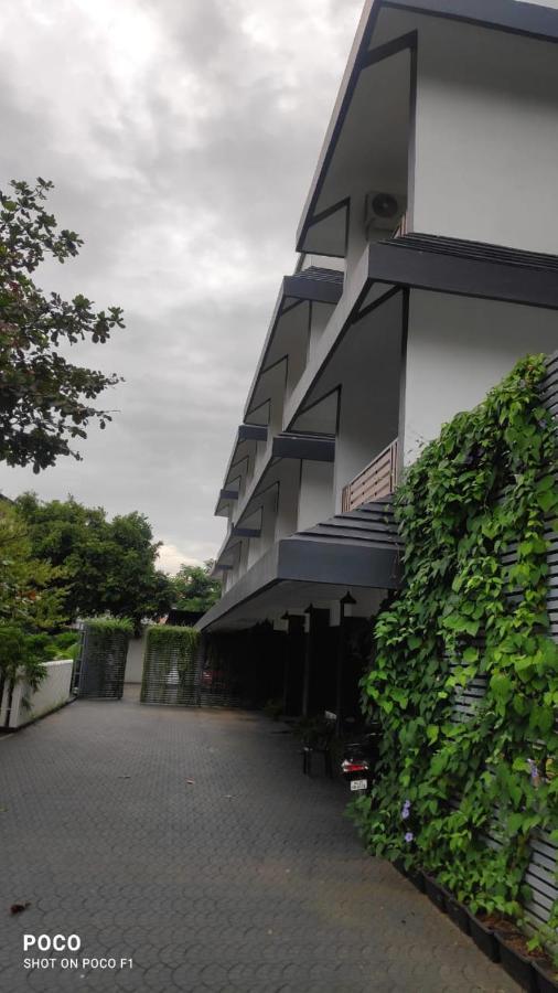 Emperor-Hotel Rachana Continental Pvt Ltd Kizhake Chālakudi Eksteriør bilde