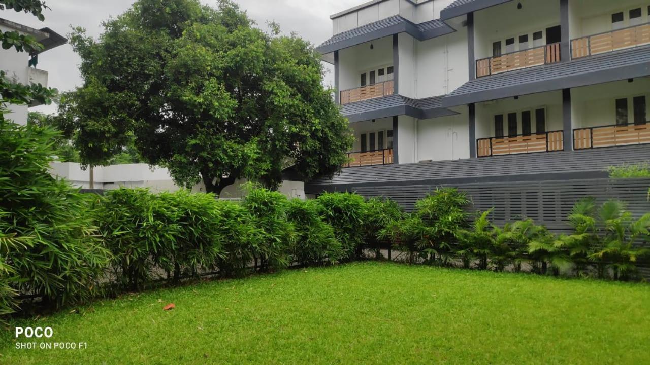 Emperor-Hotel Rachana Continental Pvt Ltd Kizhake Chālakudi Eksteriør bilde