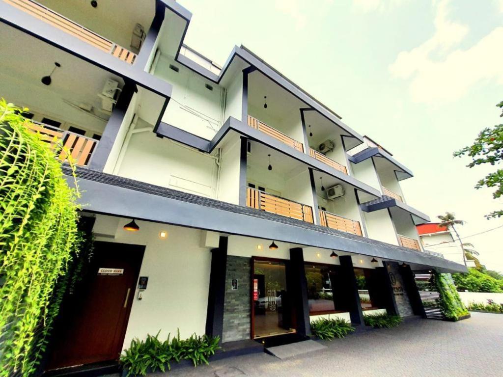 Emperor-Hotel Rachana Continental Pvt Ltd Kizhake Chālakudi Eksteriør bilde