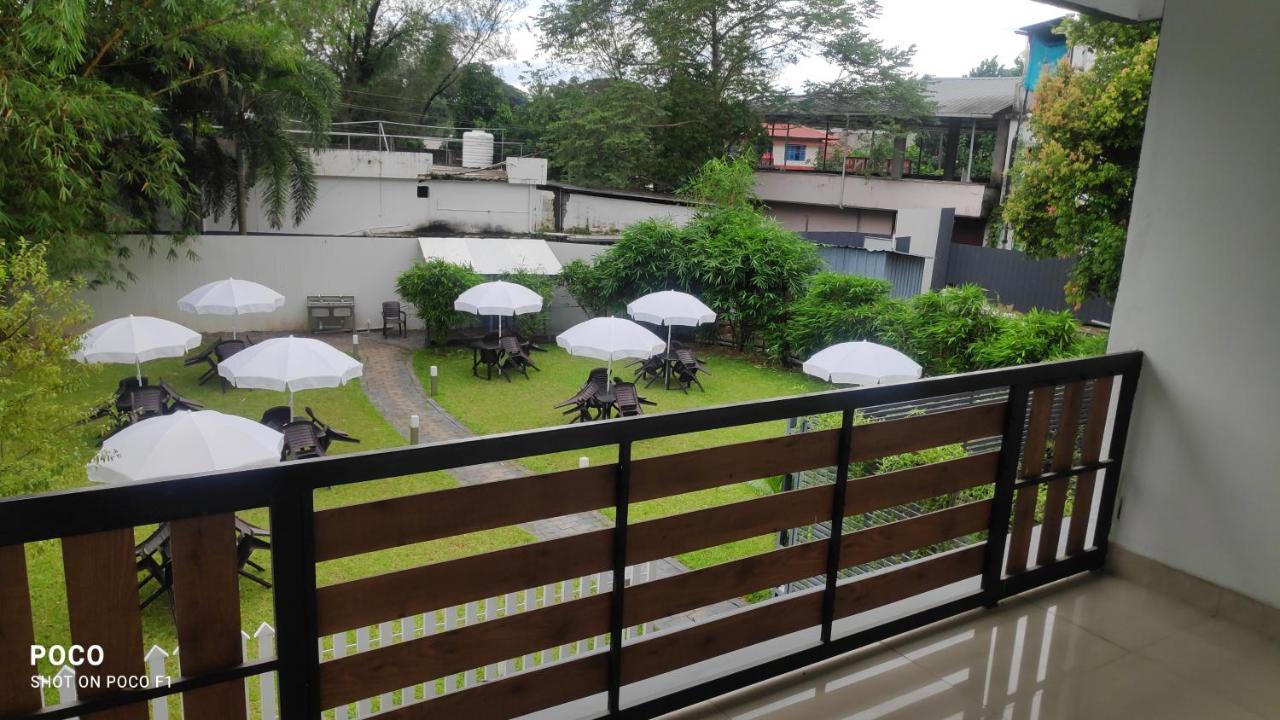 Emperor-Hotel Rachana Continental Pvt Ltd Kizhake Chālakudi Eksteriør bilde